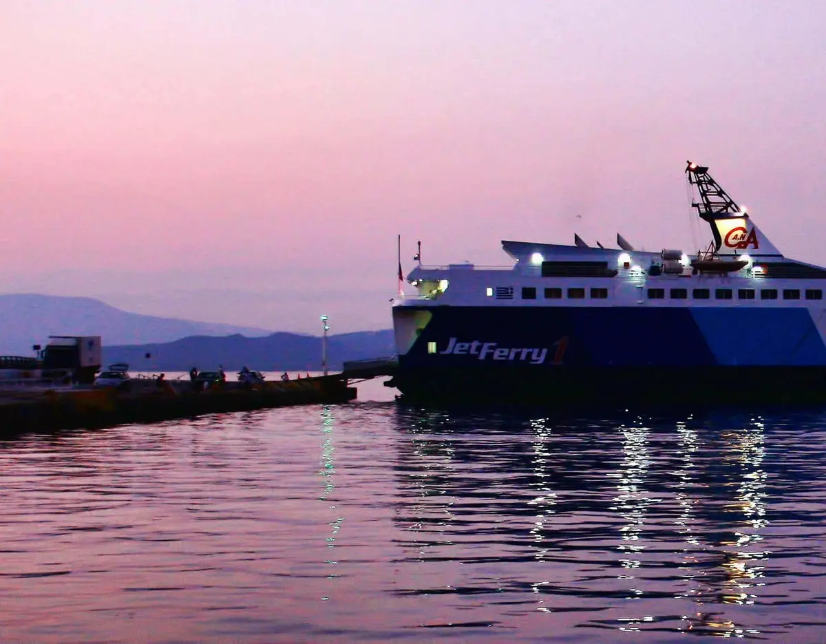 Athens International Airport to Agios Konstantinos Port