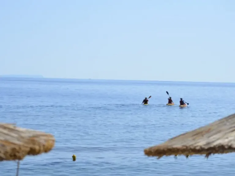 Active Arcadia coast – trip idea by 4 Colours Travel