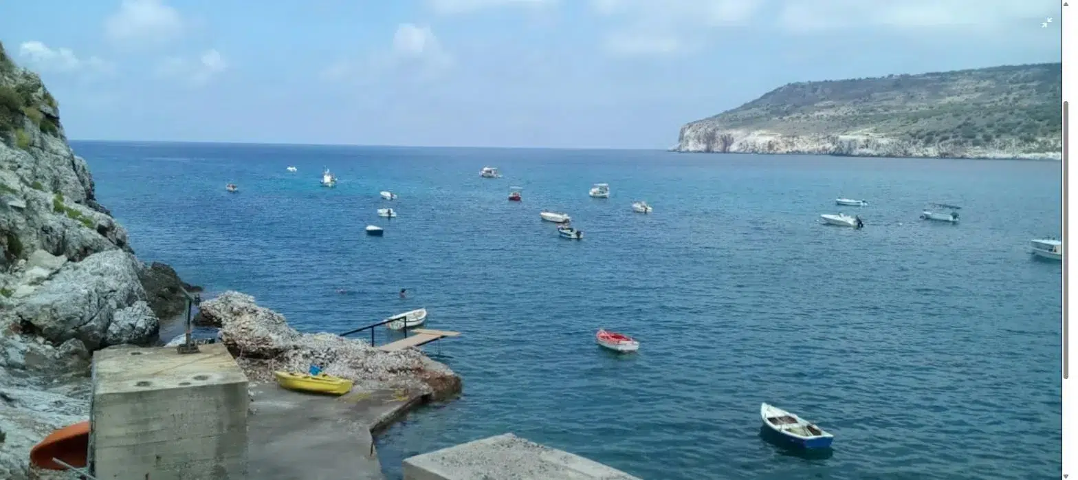 Areopoli and Diros Caves – private transfer with 4 Colours Travel