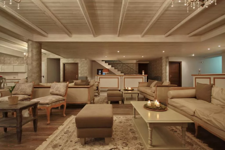 Lobby of Thisoa Hotel, Mount Mainalon