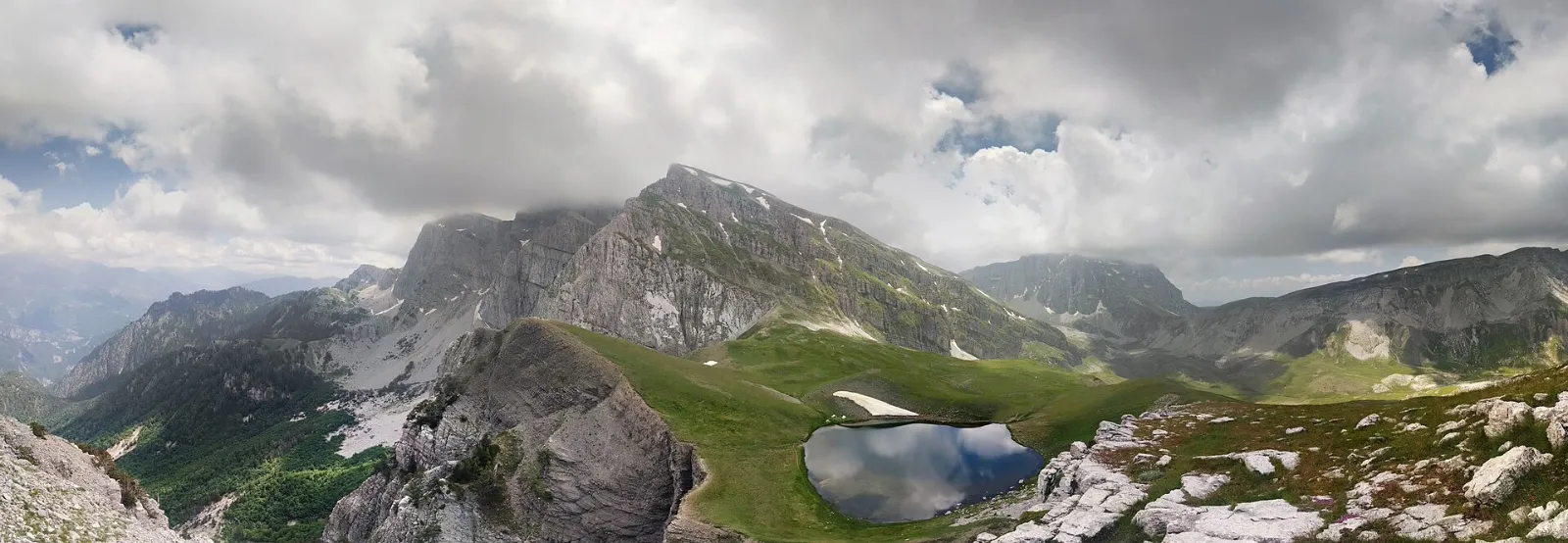 Panorama of Mount Tymfi and the Astraka – Gamila ridge